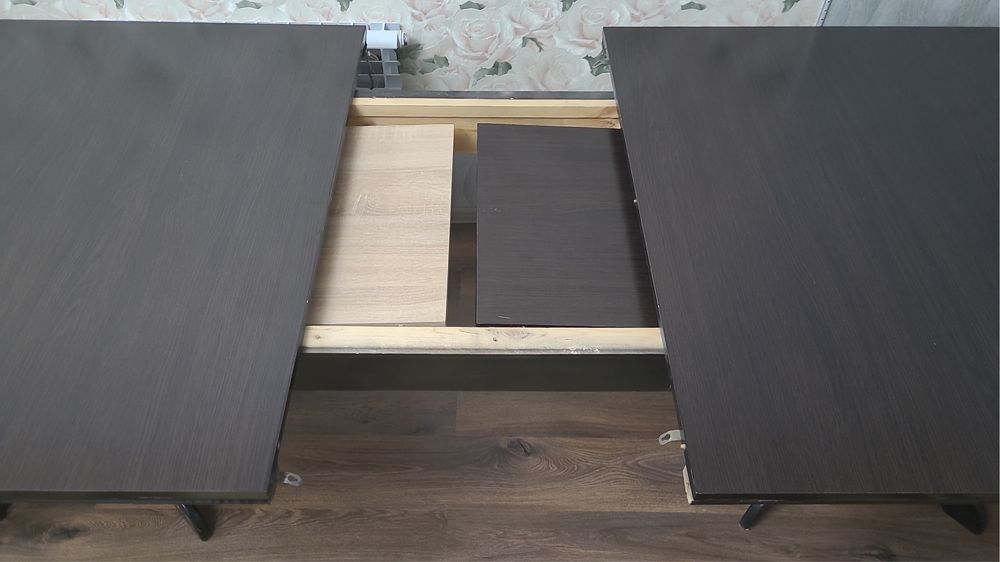 Продам стол доя гостиной 3м