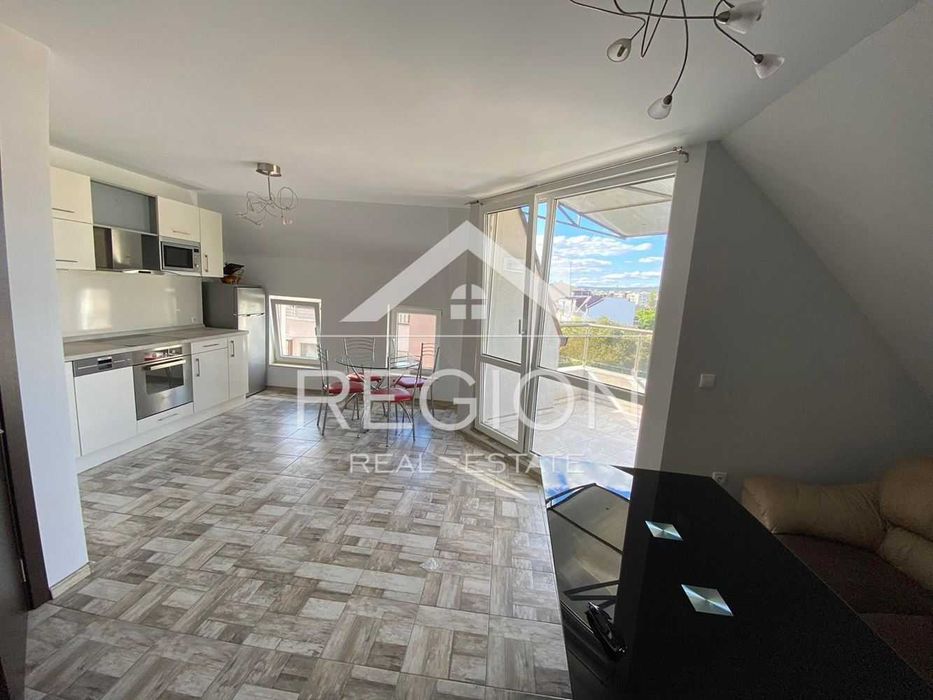 Дава се под наем Тристаен апартамент в Варна, Колхозен пазар - 90 кв.м за 433.5 € - Снимка #2