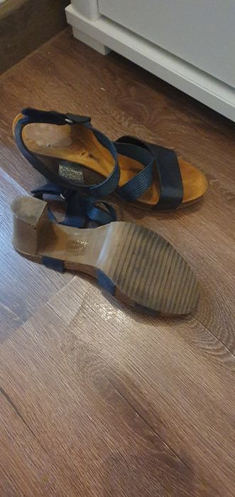 Sandale piele stare foarte buna
