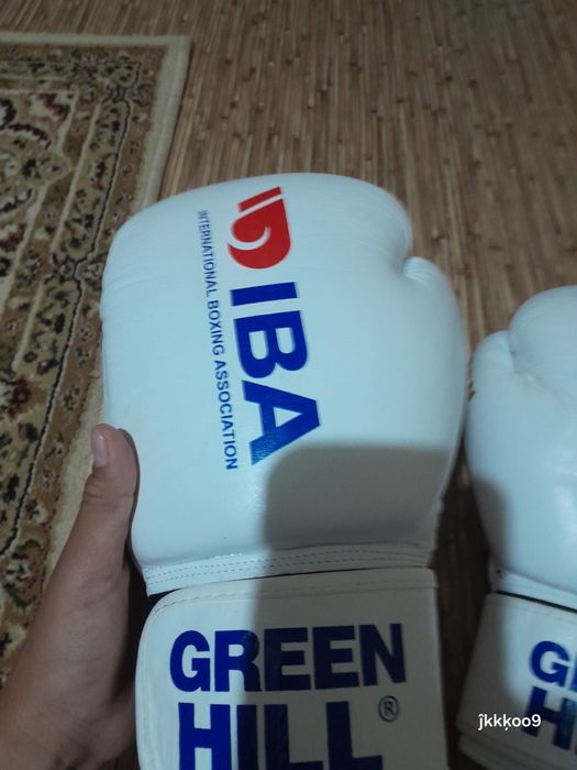 Продам аиба перчатки
