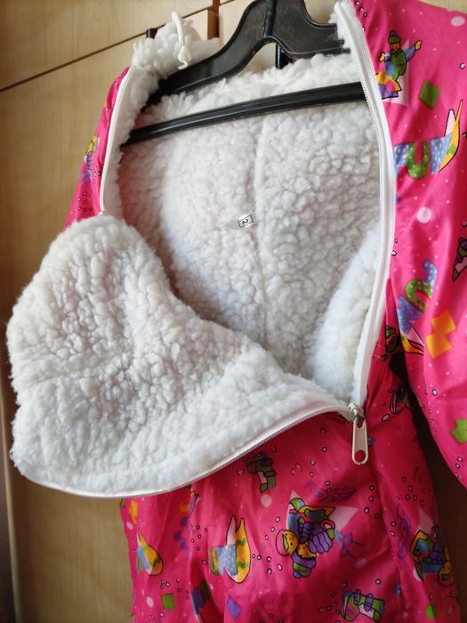 Бебешки ескимос/космонавт.