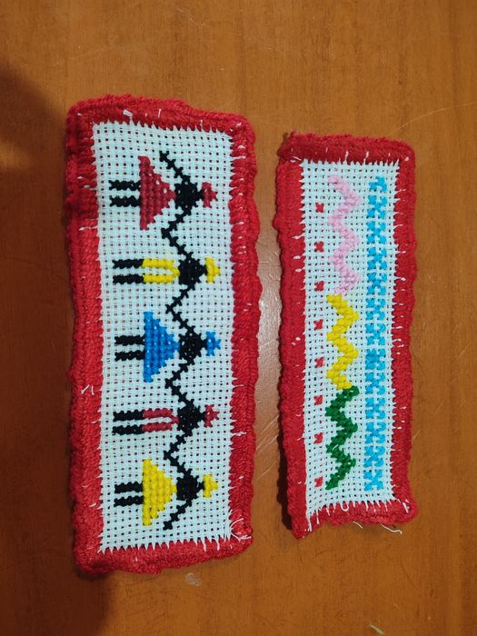 Semne de carte lucrate manual