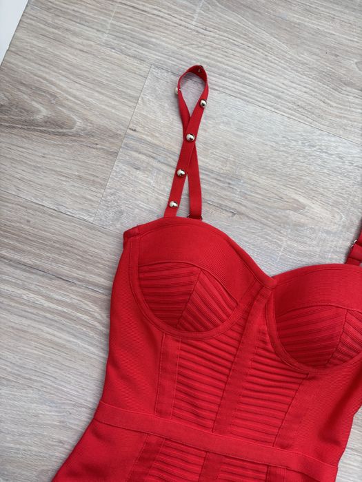 Guess бсндажна рокля