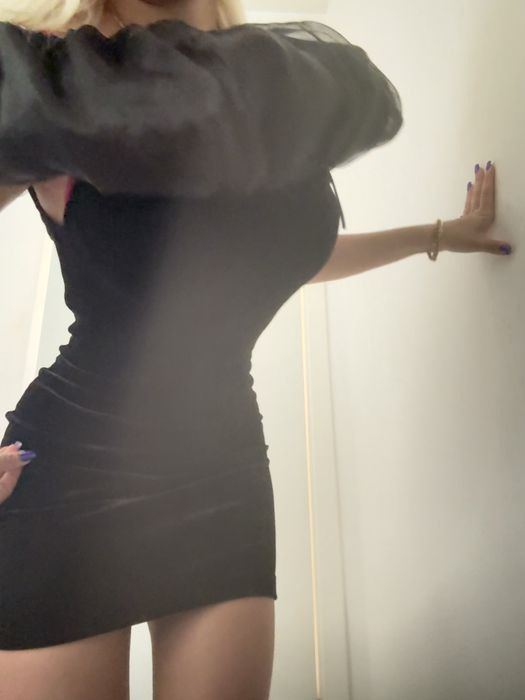 Малка Черна Рокля Zara