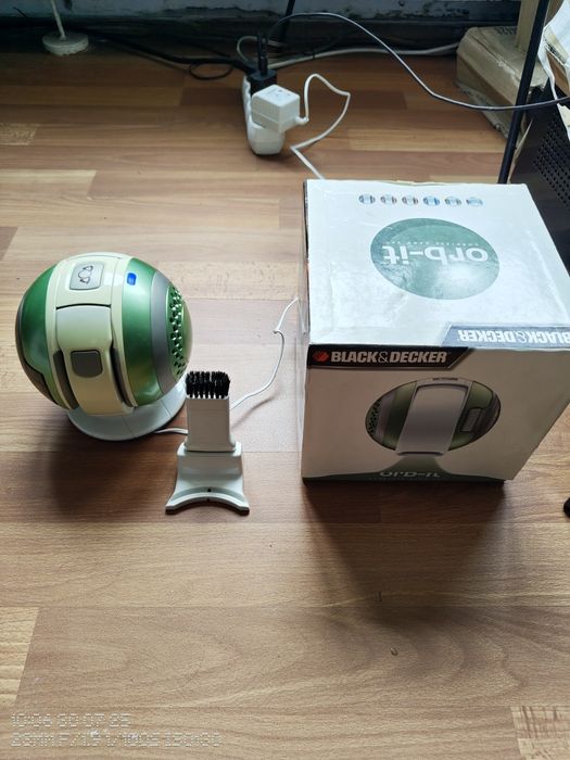 Aspirator Orb-it alb cu acumulator 4.8V NiMh Black+Decker, 180 ml