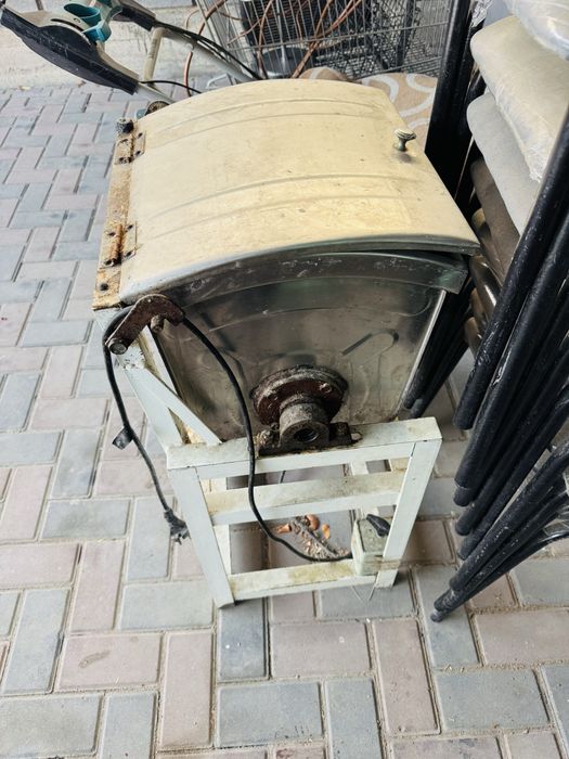 Продам тестомес 25кг