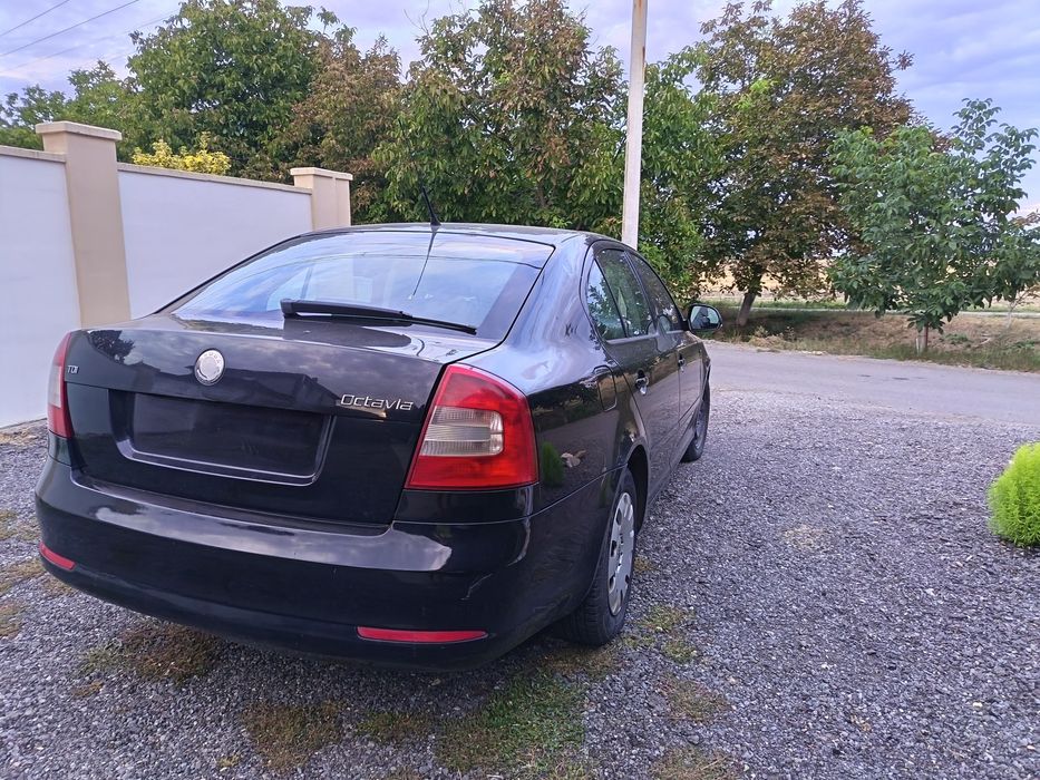 Vand Skoda Octavia  , 1,6 TDI, an 2010 , euro 5, stare bună. ITP valabil până în august 2027.