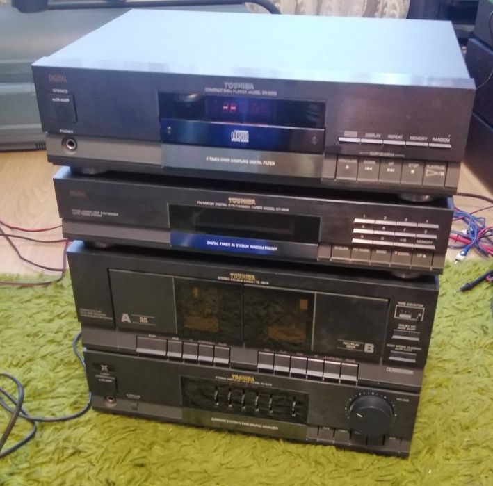 Combina muzicala Toshiba