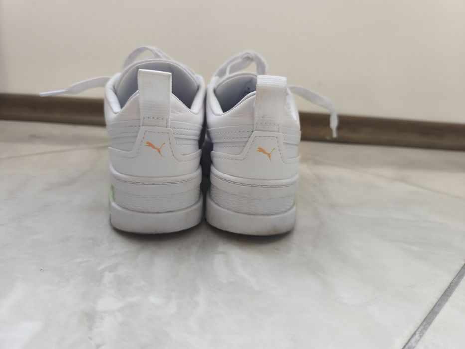 Маратонки Nike...