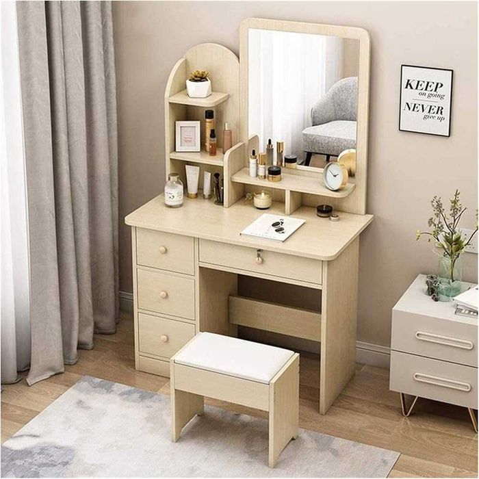 Туалетный столик с зеркалом на  LED-подсветки стол для макияжа