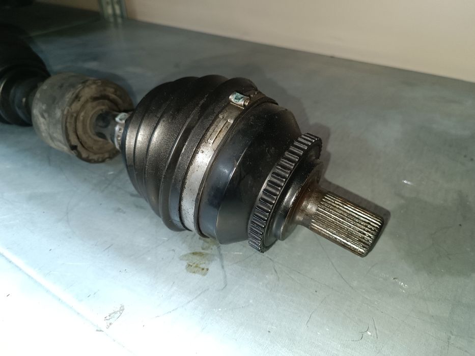 Къса полуоска за Volvo XC70, 2.4T, 2001g