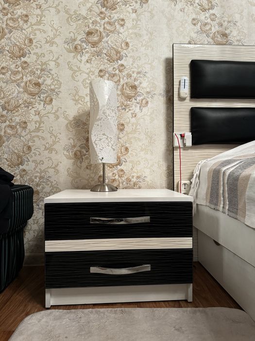 Продается спальный гарнитур