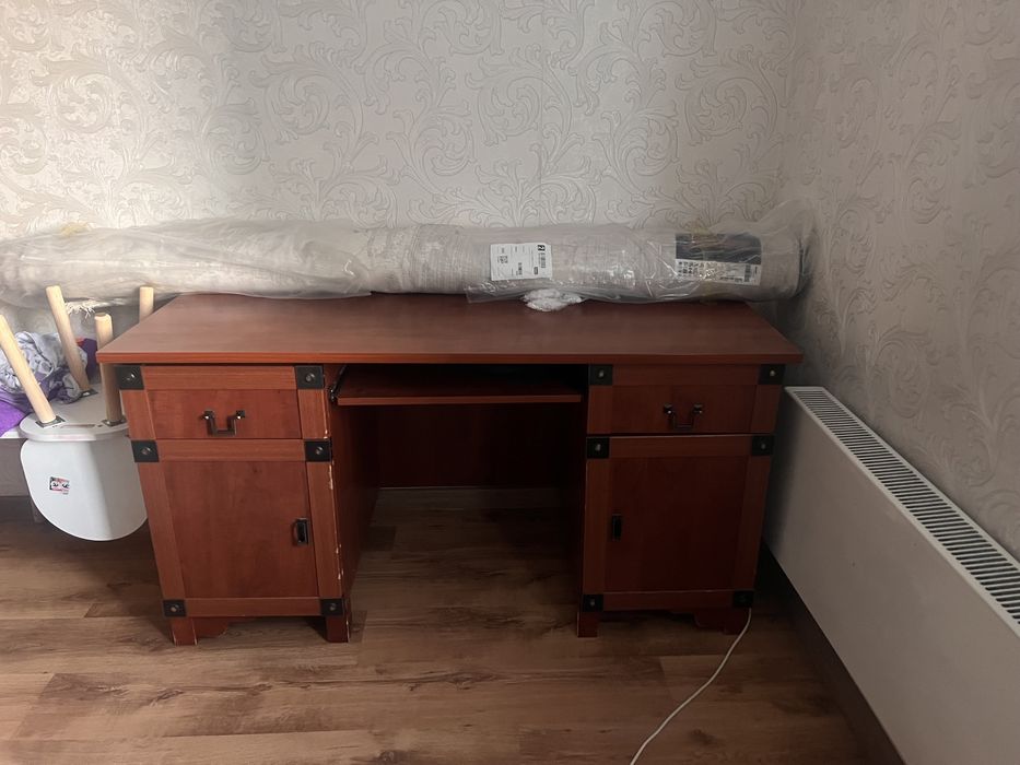 Продаю мебель из массива