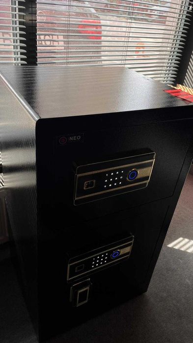 Seif cu amprenta, tastatura si cheie INEO