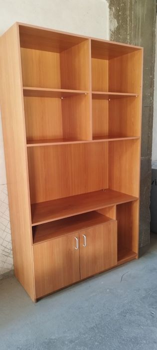 Продаётся офисный шкаф