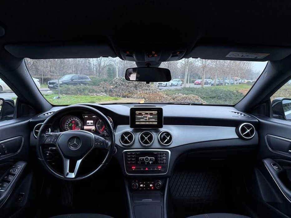 Mercedes Benz CLA 220/Cutie Automata/2.2 Diesel/172Cp/interior Piele/plafon negru