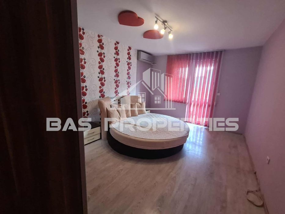 Продава се Тристаен апартамент в София, Люлин 6 - 113 кв.м за 1205 €/кв.м - Снимка #2