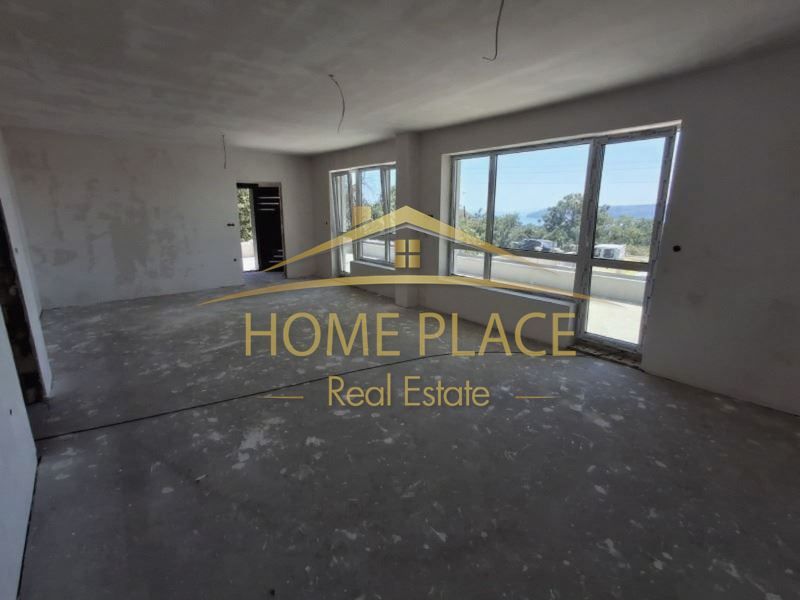 Продава се Тристаен апартамент в Варна, Бриз - 159 кв.м за 1931 €/кв.м - Снимка #5