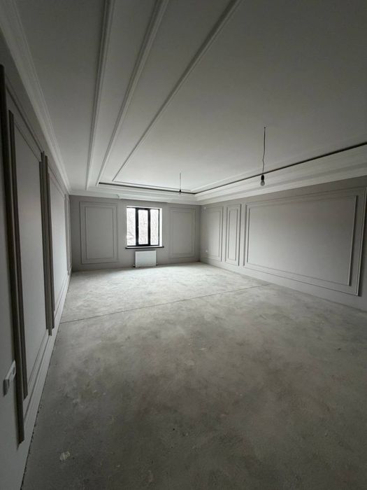 Xovli uy 2 etaj 8sotix yangi remontdan chiqgan