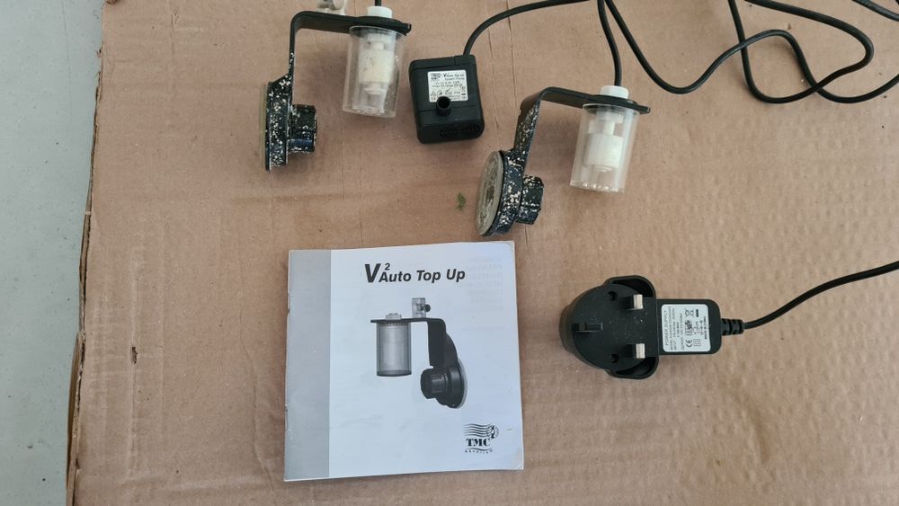 Sistem auto completare apa pentru acvarii