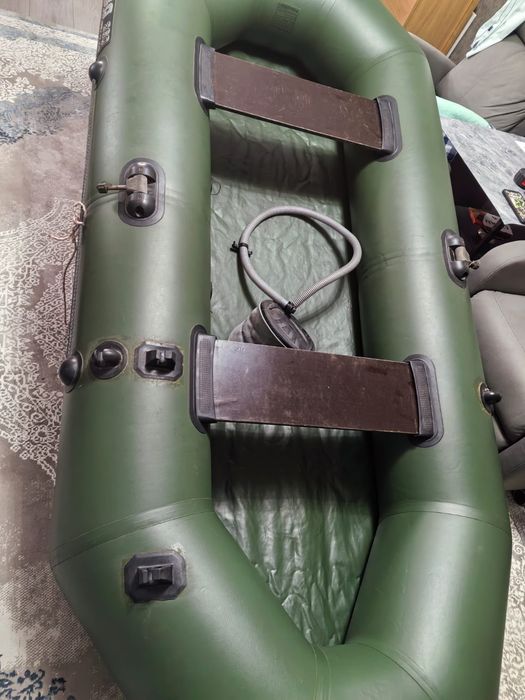 Продам лодку Аква 260