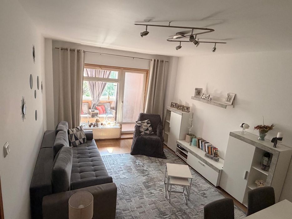 Apartament 3 camere- de vanzare- Centru Slobozia/ 75 mp/ mobilat si utilat