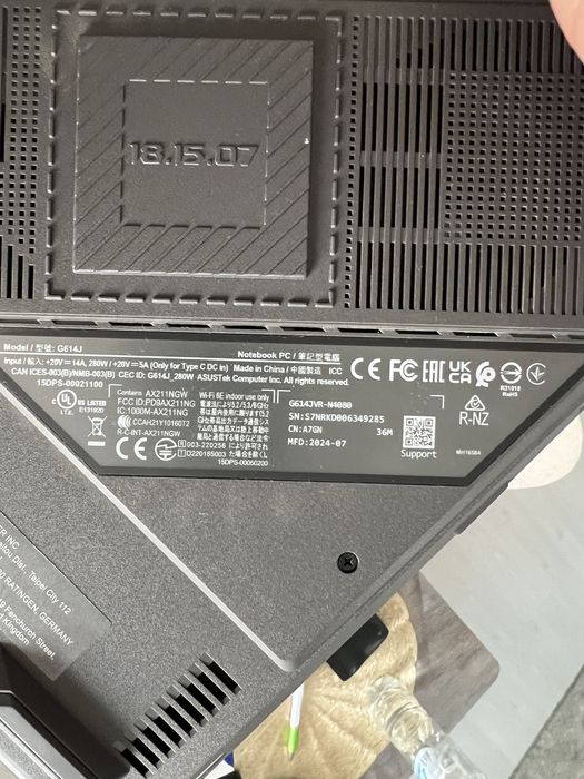 Laptop Gaming Asus rog strix G16 / Garantie / rtx 4060 / i9 14900HX