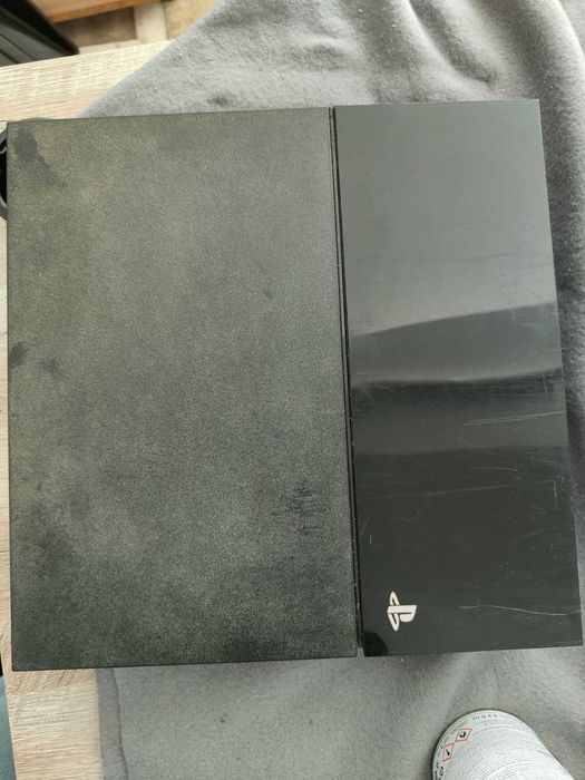 Consola Playstation 4 CUH-1004A defecta