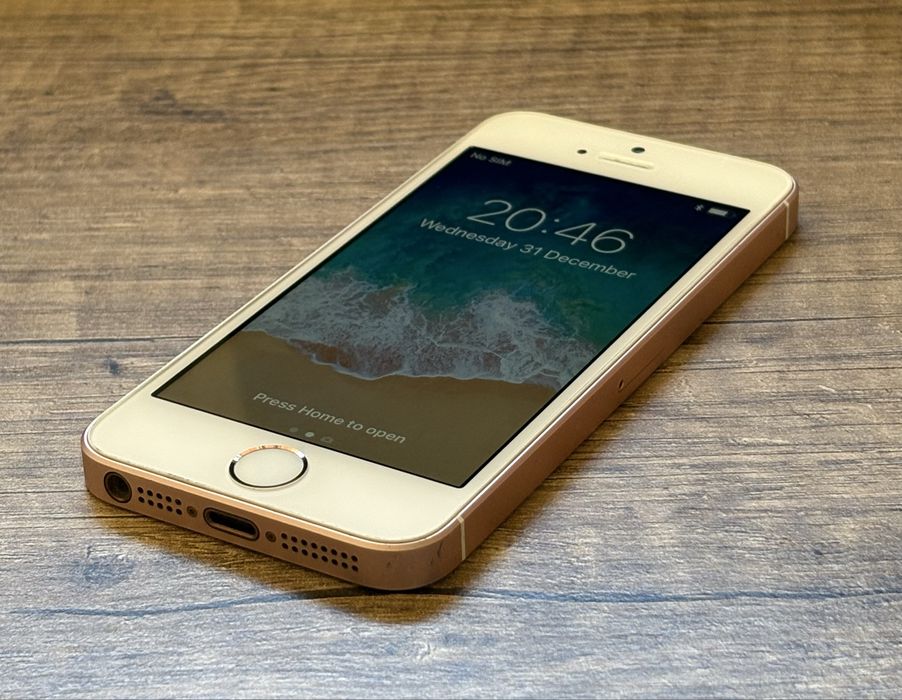iPhone SE16 gb Roz, perfect functional!