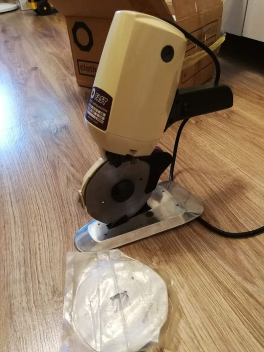 Резак с диском для тканей