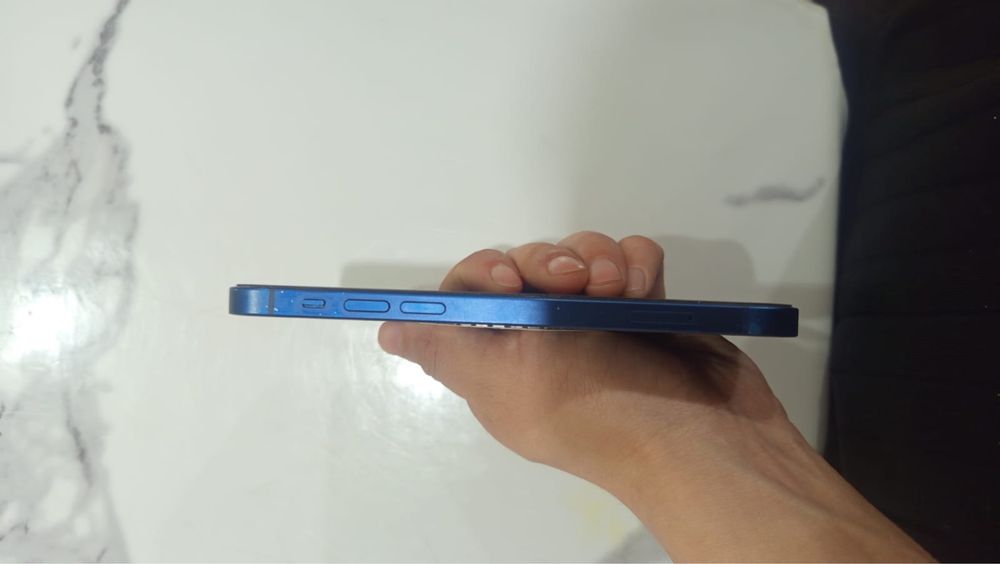 Продам или обмен айфон 12