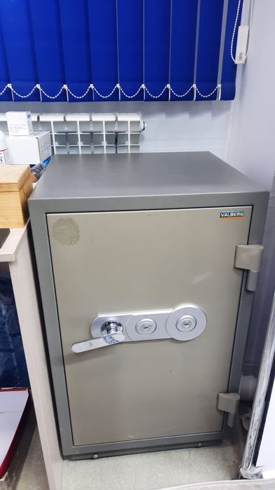 Сейф бронированный