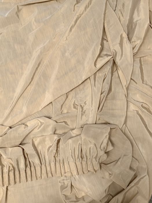 Стоманен корниз + тънко перде 1 бр. и плътни 2 бр.