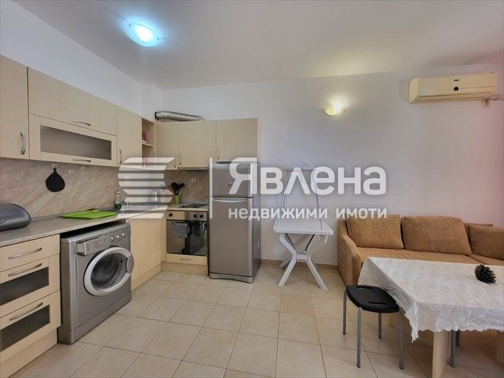 Тристаен апартамент в Слънчев  Бряг.