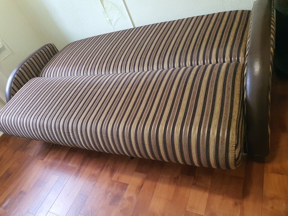 Продам диван в отличном состоянии