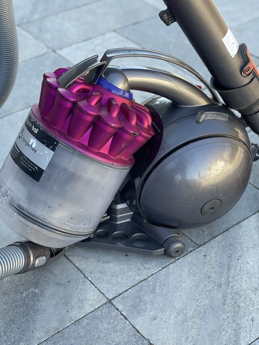 Прахосмукачка Dyson DC 33C