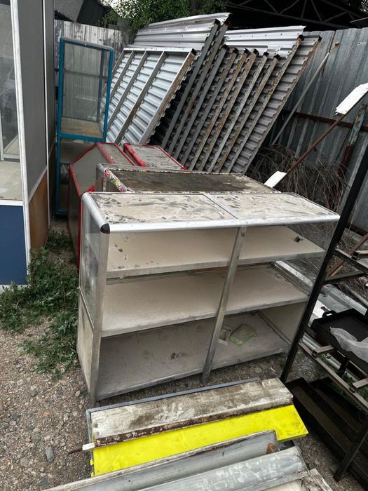 продам витрины СРОЧНО