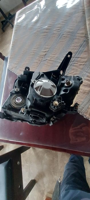 Фарове за Паджеро 4