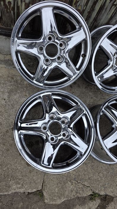 Оригинални 16" Chevrolet Camaro 1997 5x120.65 8j ET55 / 70.3 mm.