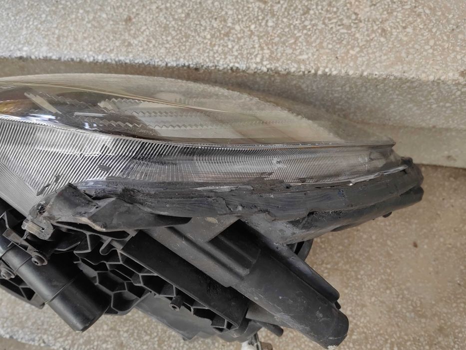 Фар Skoda Superb Bi-Xenon LED ляв / Фар Шкода Суперб Оригинален