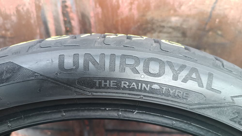 255/35/19 Uniroyal Дот 0822