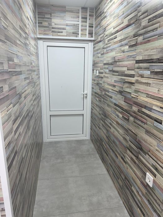 Дава се под наем Магазин в Раковски - 100 кв.м за 500 € - Снимка #2