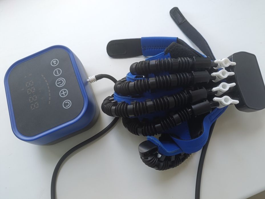 Массажная  перчатка