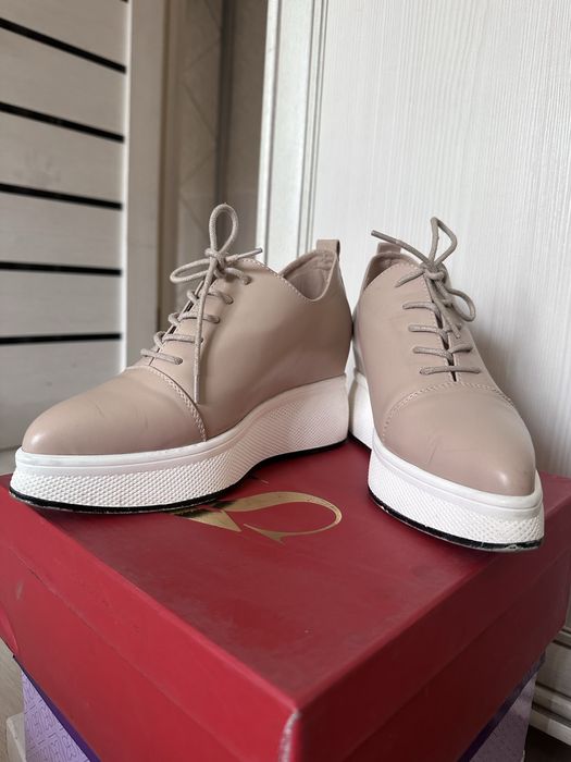 Продам весенний обувь