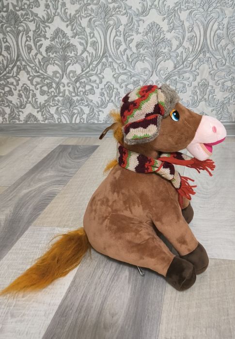 Продам игрушку Лошадь