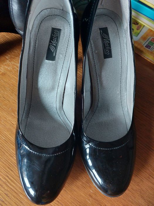 Pantofi din piele