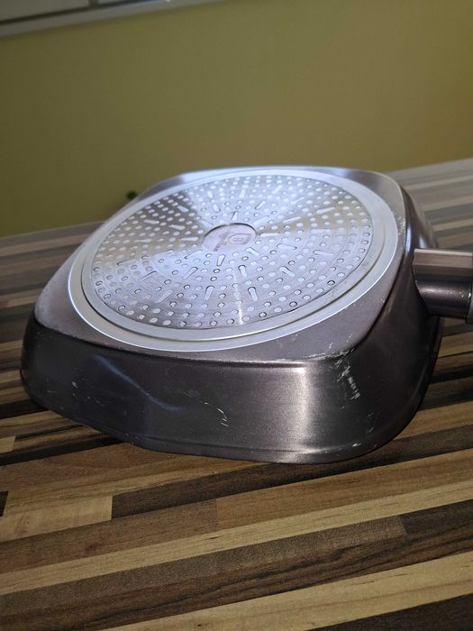 Грил тиган BerlingerHaus BH/6612, С капак, 28 см