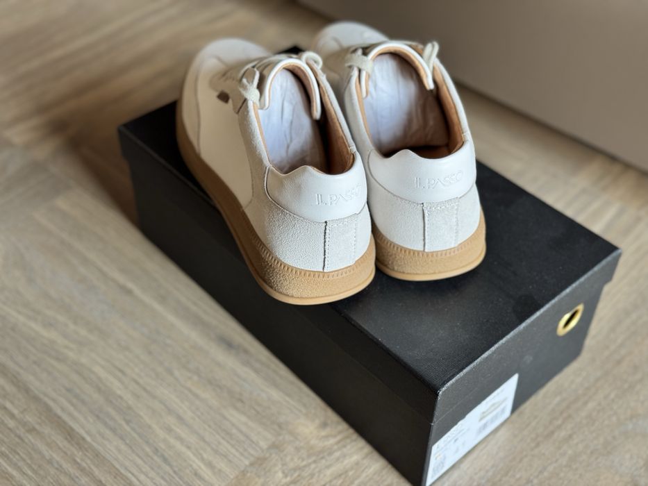 Sneakersi il passo