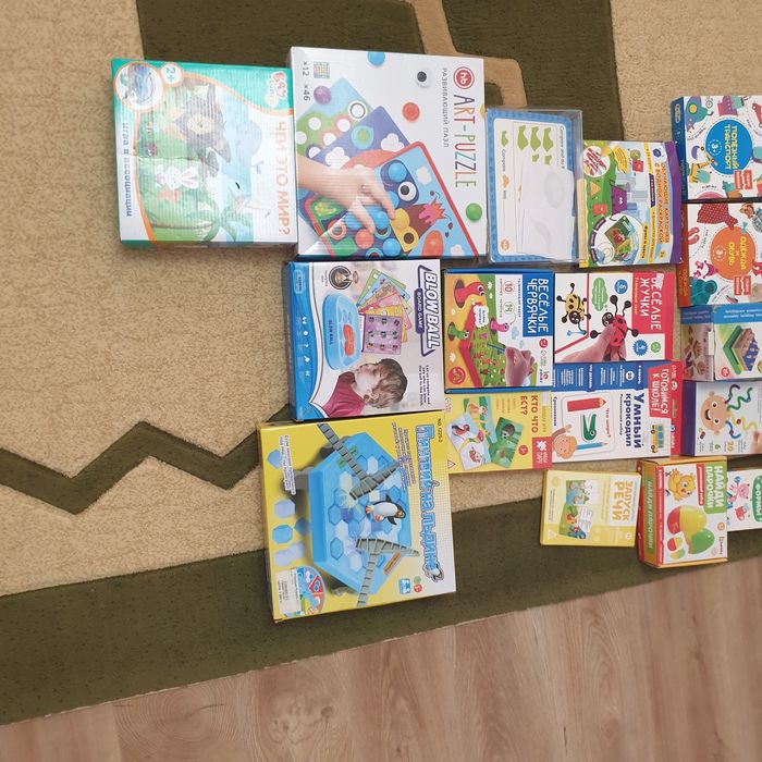 Детские развивательные игрушки