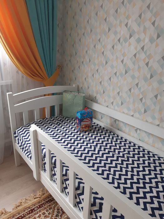 Продам кровать 3 шт с матрасом